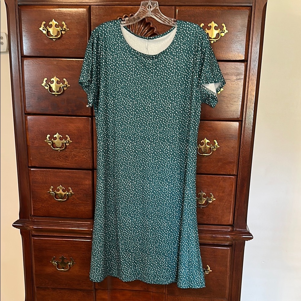 Casual Green Midi Sundress with Crew Neck